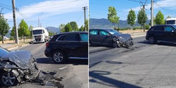 Coliziune între două autoturisme pe bd. Unirii, zona Italsofa – foto