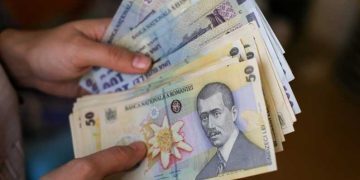 Minor şantajist, prins în flagrant. Agresa şi ameninţa un copil de 13 ani