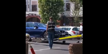 Criminaliștii au descins în Centrul Vechi, în Baia Mare. Au ridicat un BMW ultimul model! – VIDEO