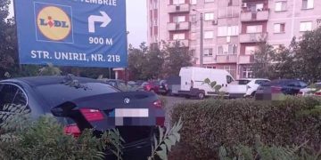 Noaptea accidentelor în Baia Mare: A dat cu mașina de un copac și a vrut să se ia și la bătaie