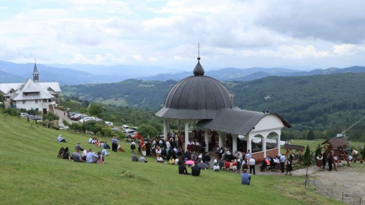 Sfântă Liturghie la Mănăstirea Petrova, cu ocazia hramului