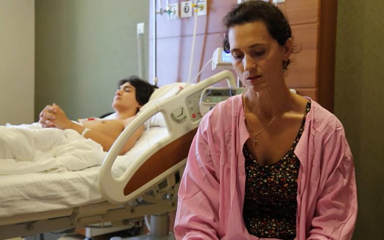 Ți se rupe sufletul: Mircea are 17 ani și are nevoie de ajutorul nostru pentru a trăi