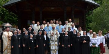 „Pelerinajul nostru este unul interior. Suntem însoțiți de Dumnezeu și de Maica Sa Preacurată”, a spus PS Vasile la mănăstirea de pe Dealul Crucii