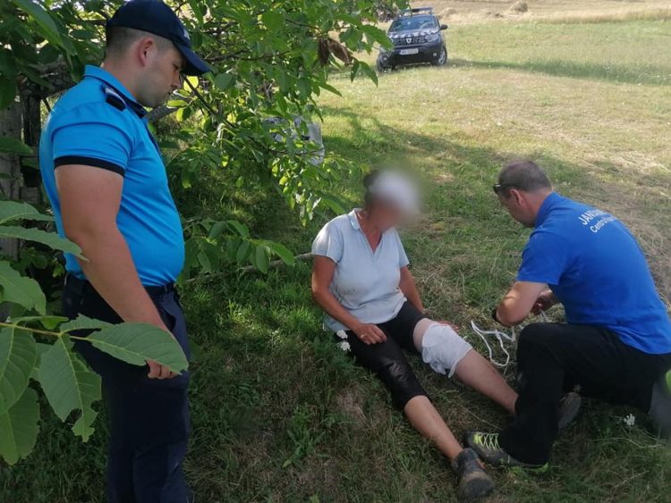 Femeie accidentată într-o zonă greu accesibilă. Au intervenit jandarmii