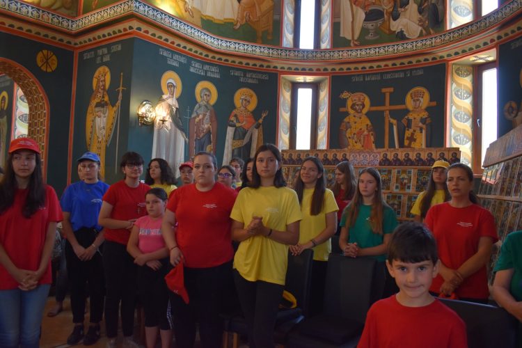 Binecuvântarea copiilor care au participat la Tabăra Creștină „Dragoste și Prietenie” (ediția a XVI-a)