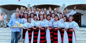 Ansamblul ,,Maramureșul” a obţinut marele premiu şi trofeul Festivalului Concurs Național de Folclor ,,Mioveni”