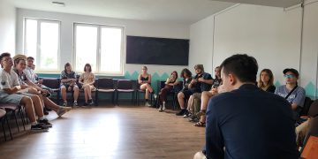 Ce facem dacă interzicerea drogurilor nu funcționează: Centrul de Tineret din Baia Mare ne învață