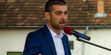 Gabriel Zetea îndeamnă liberalii să pună mâna pe carte! N-ar strica dacă ar face-o și el!