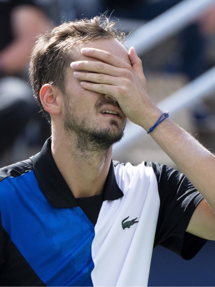 DANIIL MEDVEDEV LE „MULȚUMEȘTE” ENGLEZILOR CĂ L-AU INTERZIS LA WIMBLEDON: „SPER CĂ MĂ VA AJUTA!”