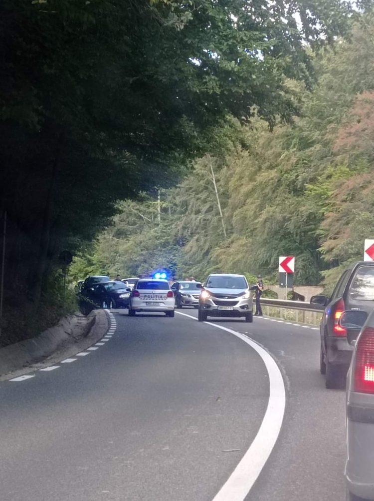 Accident la intrare în Cavnic. Trafic blocat
