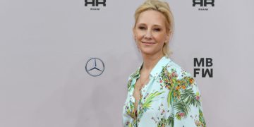 Actrița Anne Heche, spitalizată în stare critică în urma unui accident de mașină