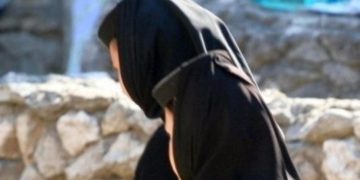 Cum a obţinut o călugăriţă falsă 60.000 de euro de la credincioşi