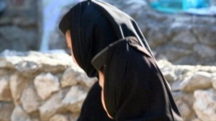 Cum a obţinut o călugăriţă falsă 60.000 de euro de la credincioşi