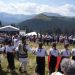 Mii de oameni la Hora la Prislop, cel mai frumos festival interjudețean de folclor – galerie foto