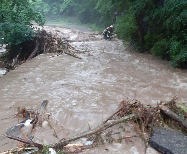 Cod galben de viituri prelungit pe Vişeu şi Iza