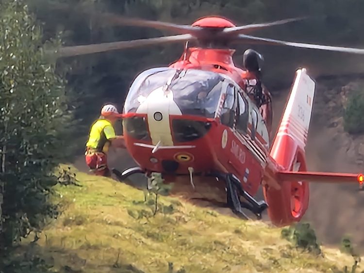 Salvatori montani din Maramureş participă la Sibiu la o pregătire de salvare cu elicopterul