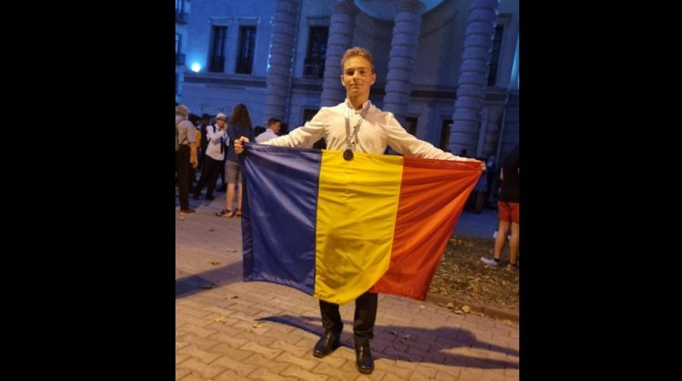 Traian Tuș, băimăreanul minune, aduce acasă o medalie de ARGINT de la Olimpiada Internațională de Astronomie și Astrofizica