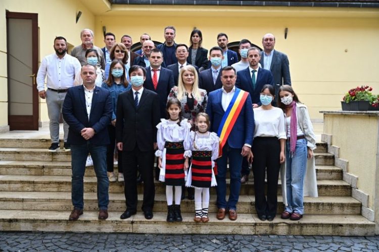 BAIA MARE PUNCT STRATEGIC ÎNTRE EUROPA ȘI ASIA: A fost semnat un protocol de colaborare pentru dezvoltarea de relații economice cu China
