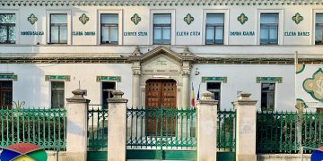 Trei eleve de la o şcoală de prestigiu au ajuns la spital, după ce au consumat droguri în pauză