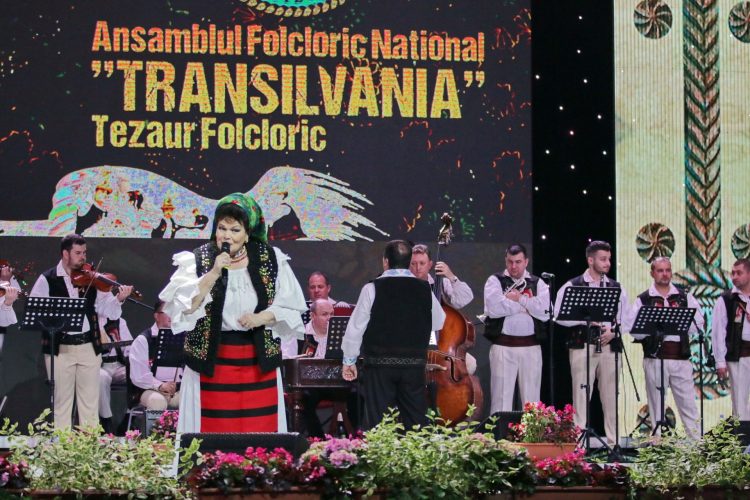 Tezaur Folcloric. Concert extraordinar aniversar Angela Buciu