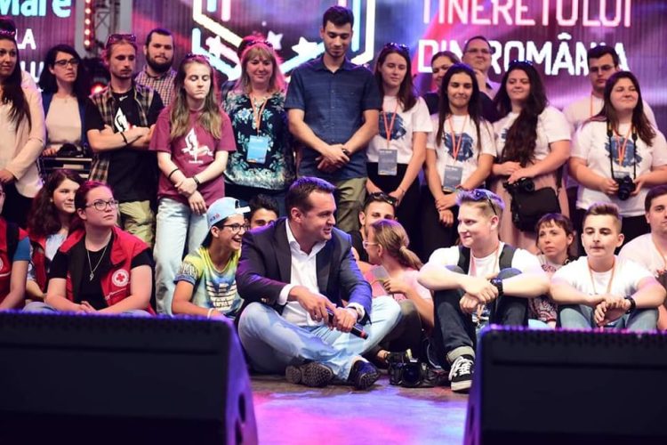 Burse mai mari pentru elevii băimăreni