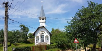 Slujba de sfințire a altarului Bisericii greco-catolice „Naşterea Maicii Domnului” din Preluca Veche