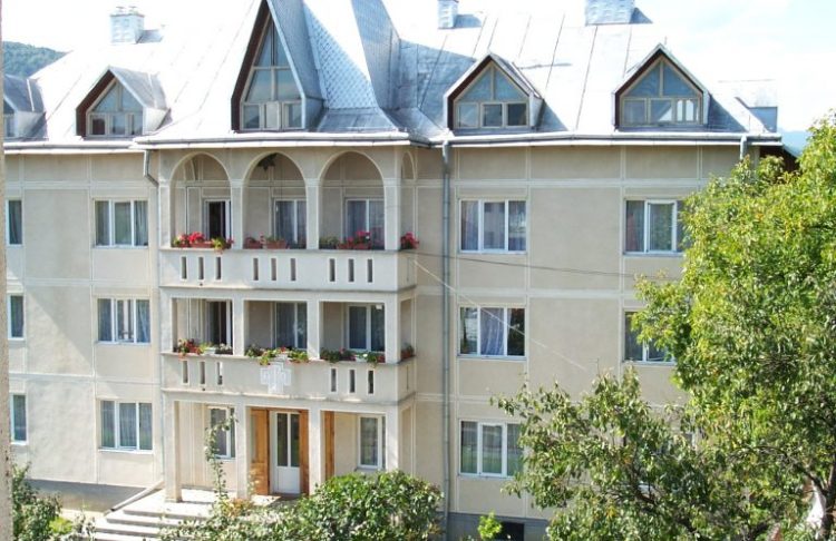 Credincioşii, invitaţi la hramul Mănăstirii „Maica Îndurerată” din Sighetu Marmației