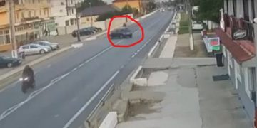 Un motociclist a murit într-un accident teribil