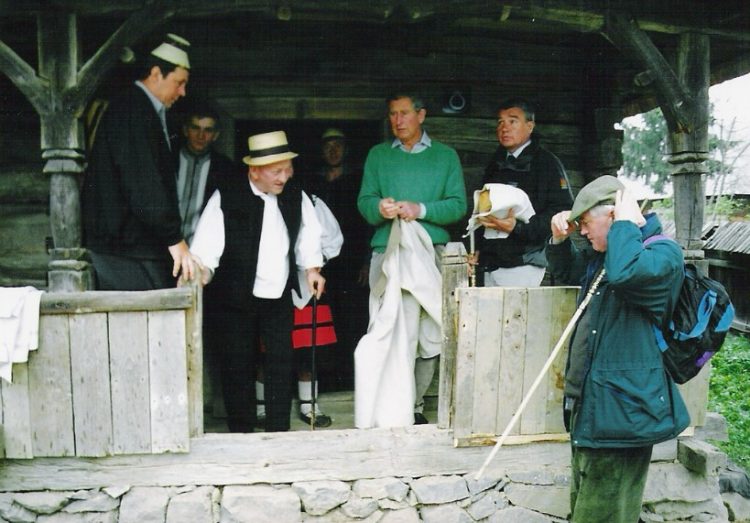 Regina a murit. Trăiască Regele! – Charles va fi încoronat astăzi. Va domni sub numele de Charles al III-lea