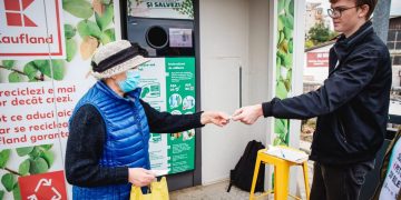 Băimărenii vor putea călători gratuit cu mijloacele de transport în comun dacă oferă în schimb peturi, doze de aluminiu și sticle
