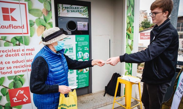 Băimărenii vor putea călători gratuit cu mijloacele de transport în comun dacă oferă în schimb peturi, doze de aluminiu și sticle