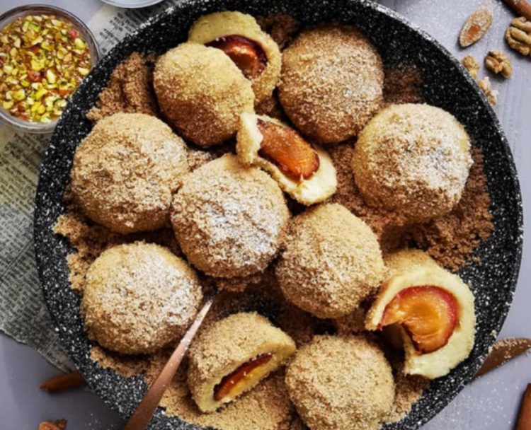 Găluște cu prune – desertul copilăriei