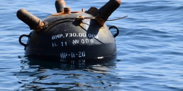 O navă militară românească a lovit mina descoperită în Marea Neagră