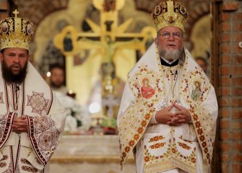 Unde liturghisesc, predică ierarhii în această duminică