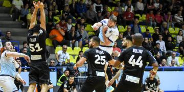 Handbal. Liga Zimbrilor. CS Minaur Baia Mare întâlneşte în deplasare CSM Bacău. Meci în direct la Pro Arena