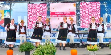 Ansamblul Folcloric „Tulnicul” din Baia Mare, evoluţie de excepţie la „Toamna Bistrițeană”