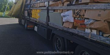 Nicio zi fără deşeuri la Petea. Peste 24 tone de produse second-hand, oprite la intrarea în ţară