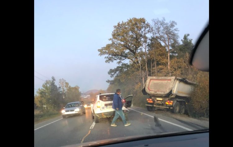 Accident la „Două veverițe”: Zi de foc pe DN 1C