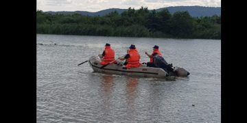Tânăr de 24 de ani, găsit mort în lacul de la balastiera din Sarasău