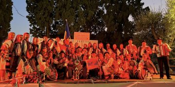 Ansamblul Folcloric Cercănelul din Borșa aduce acasă trofeul Festivalului Mondial de folclor din Franța