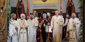 Biserica „Sfinții Arhangheli Mihail și Gavriil” din Odești – Protopopiatul Chioar a fost resfinţită