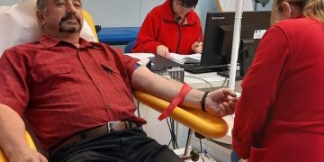 Diplomă de onoare pentru maramureşeanul care ani la rând a donat sânge. A avut o ultimă donare cu câteva zile înainte de a împlini 65 de ani
