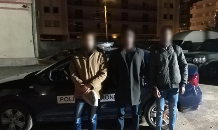 Trei cetățeni sudanezi, opriți din drumul ilegal spre Spațiul Schengen