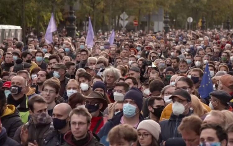 Proteste de amploare la Budapesta. Studenții au blocat centrul orașului