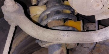 Schemă românească: A mers la RAR după ce și-a „reparat” singur mașina