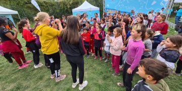 Peste 300 de copii din comuna Coroieni au participat la evenimentul comunitar multicultural Împreună reușim – etnii și culturi diferite