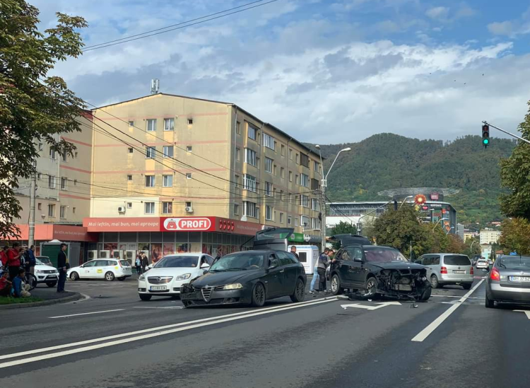 IMPACT devastator în Baia Mare! Trafic blocat în zona Meda