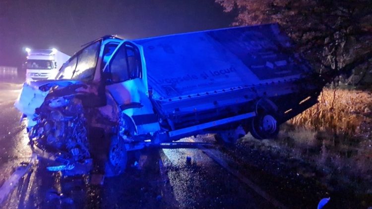 Încă o tragedie pe şosea. Patru morţi, doi adulţi şi doi copii, membri ai aceleiaşi familii