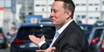Elon Musk vine în România. A închiriat Castelul Bran pentru o petrecere cu vedete și miliardari