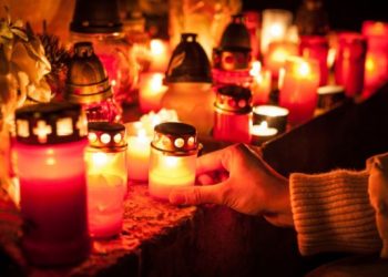 Luminaţie. Când au loc în Baia Mare sfintele liturghii romano-catolice pentru cei răposați